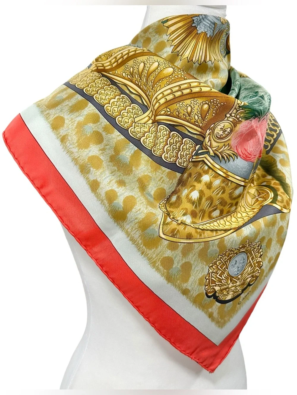 Hermes 100% Silk “Casques Plumets” Carre 90 Coral Pink & Gold Large Square Scarf - Picture 4 of 16